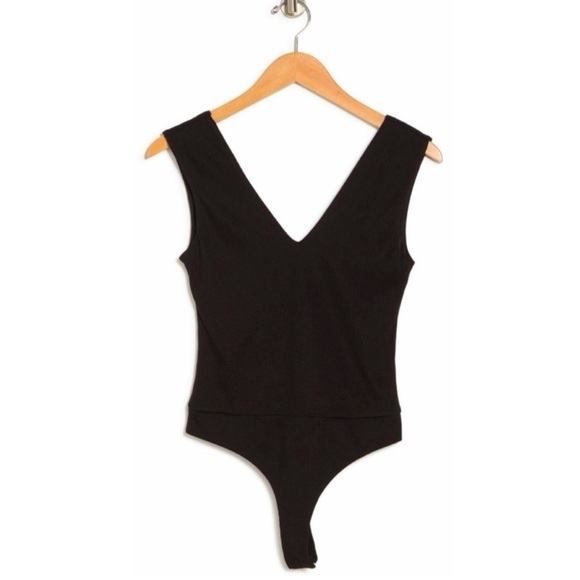 New AFRM Mooni Ribbed Double V-neck Sleeveless Bodysuit In Black Size Small - Picture 2 of 11